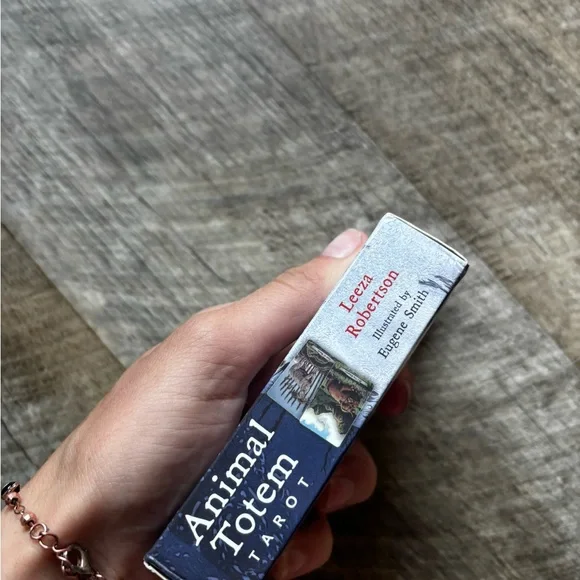 Animal Totem Tarot Deck - Picture 3 of 5